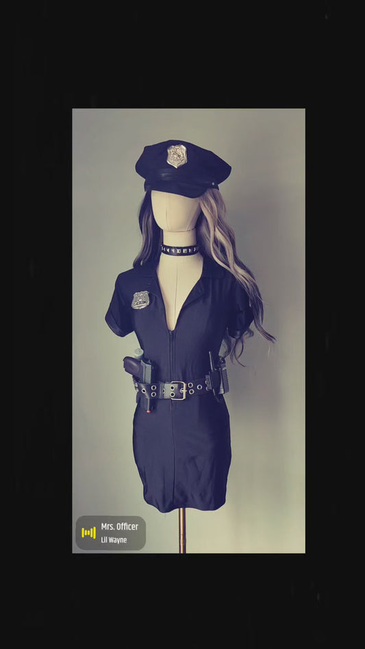 🚨 Cop Tease 🚨 Vintage Roma Costume